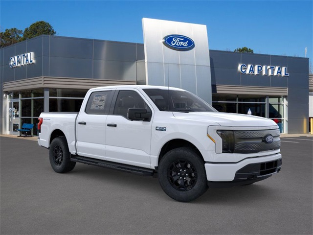 2025 Ford F-150 Lightning XLT photo 7