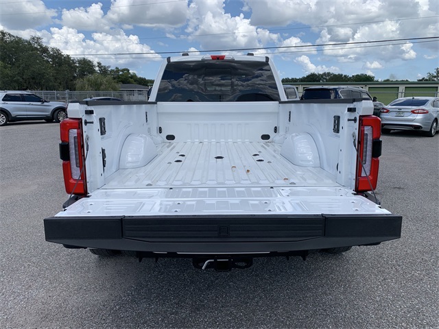 2025 Star White Metallic Tri-Coat Ford Super Duty F-450 DRW Platinum 4X4 Truck