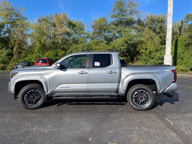 2025 Toyota Tacoma TRD Sport Double Cab photo 2