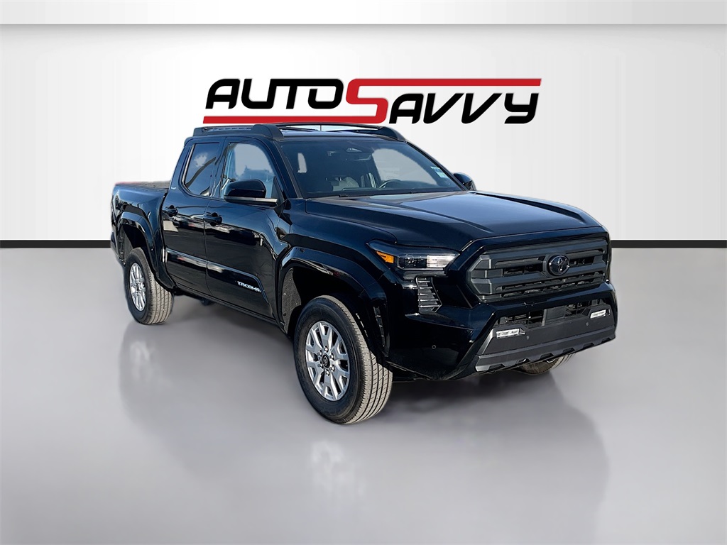 2025 Toyota Tacoma SR5's photo