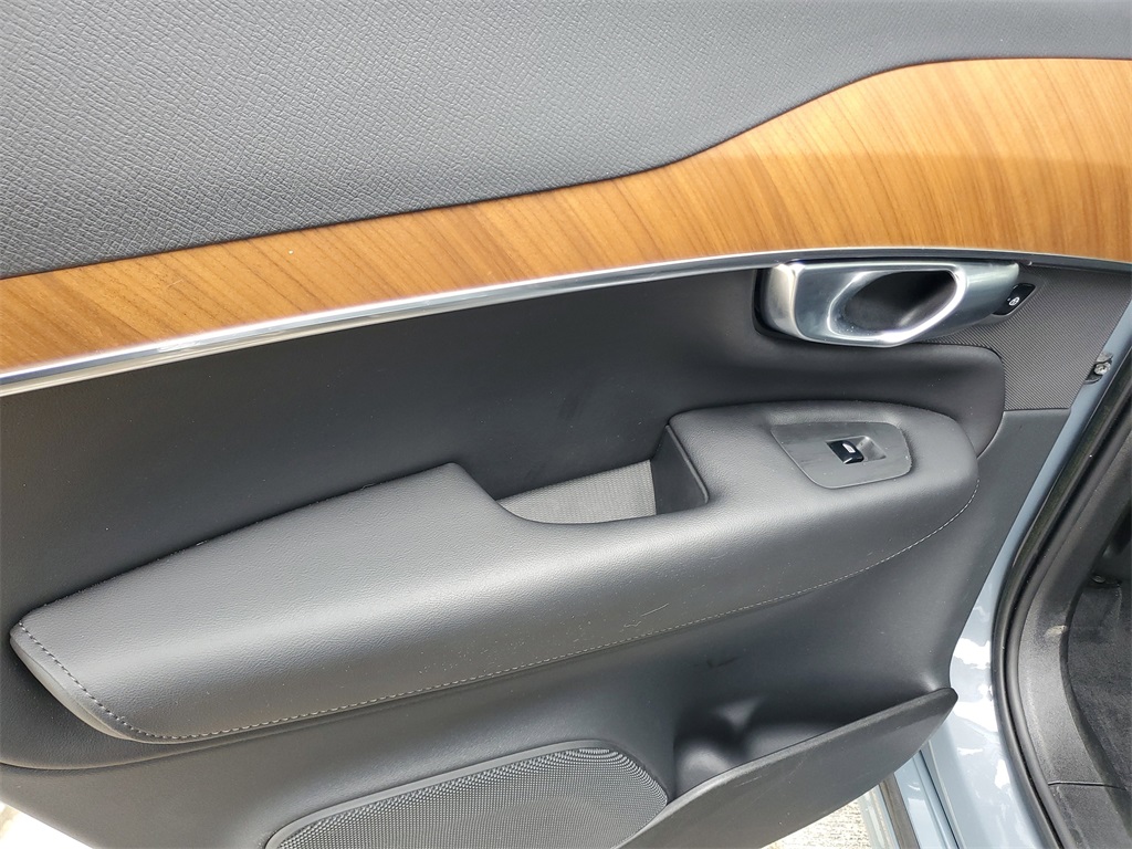 used 2023 Volvo XC90 car, priced at $35,295