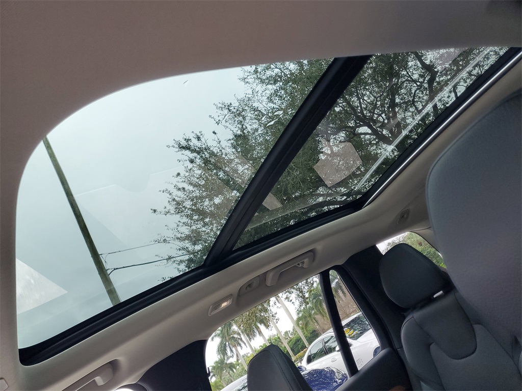 used 2023 Volvo XC90 car, priced at $35,295