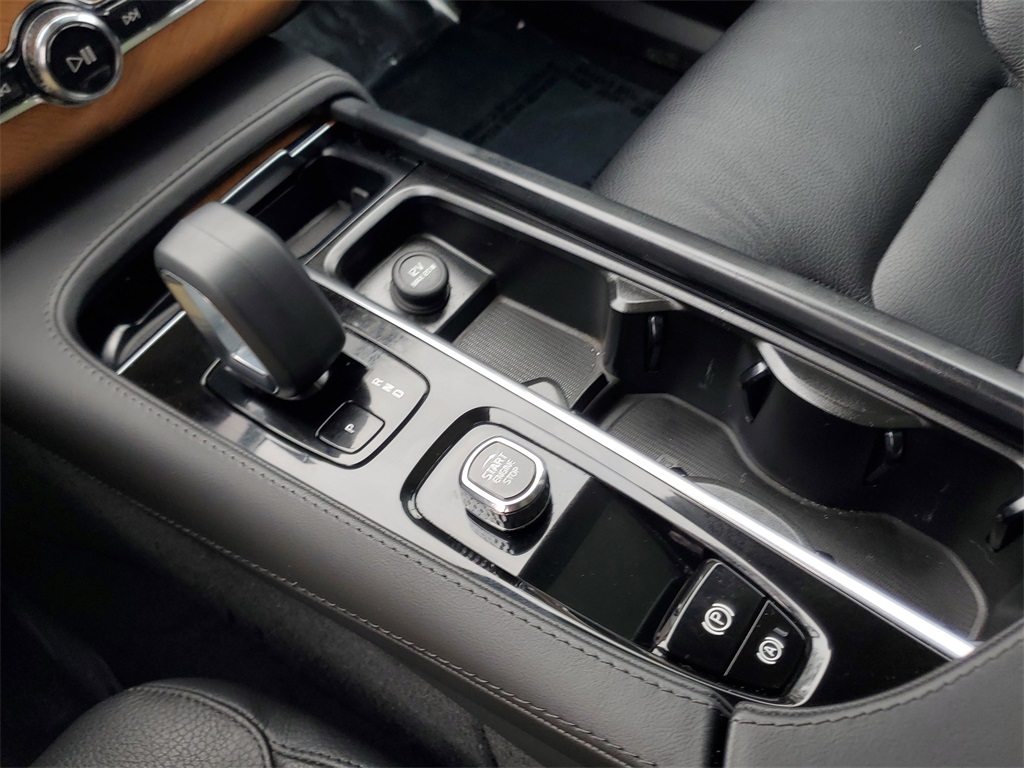 used 2023 Volvo XC90 car, priced at $35,295