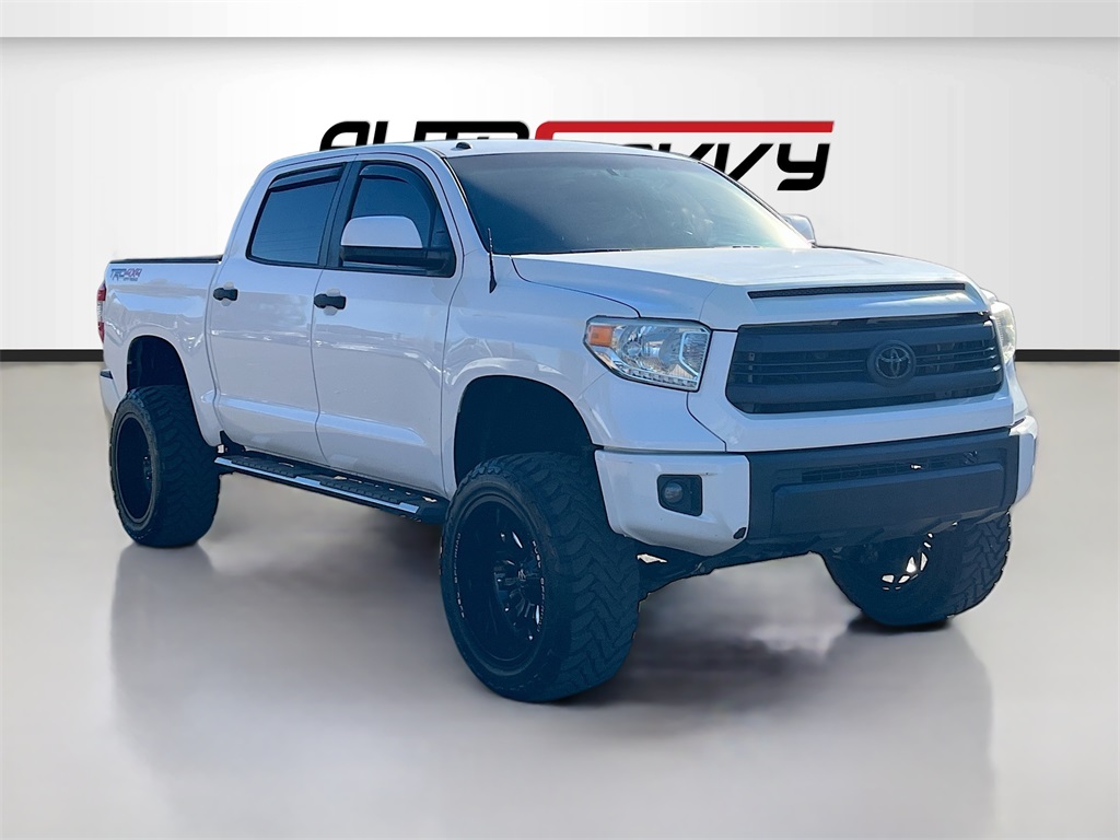 2016 Toyota Tundra SR5's photo