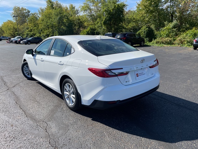 2026 Toyota Camry LE photo 3