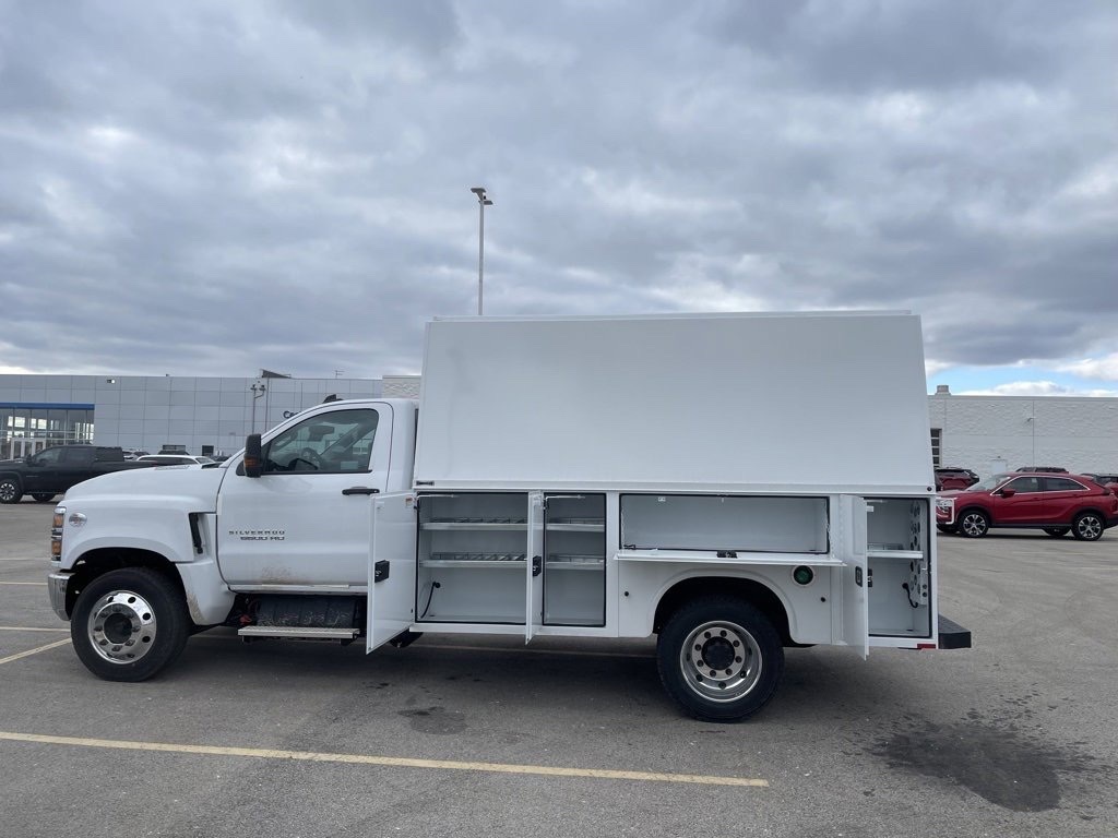 2023 Chevrolet Silverado MD 1WT