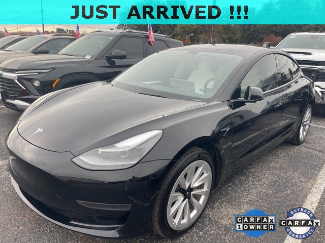 2022 Tesla Model 3 Base's photo