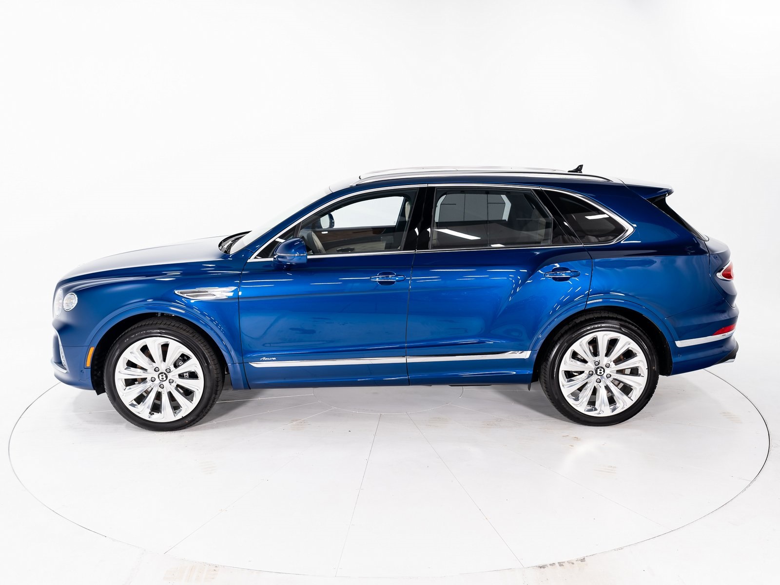 2024 Bentley Bentayga Azure V8 photo 2