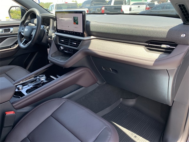 2025 Agate Black Metallic Ford Explorer Platinum RWD SUV