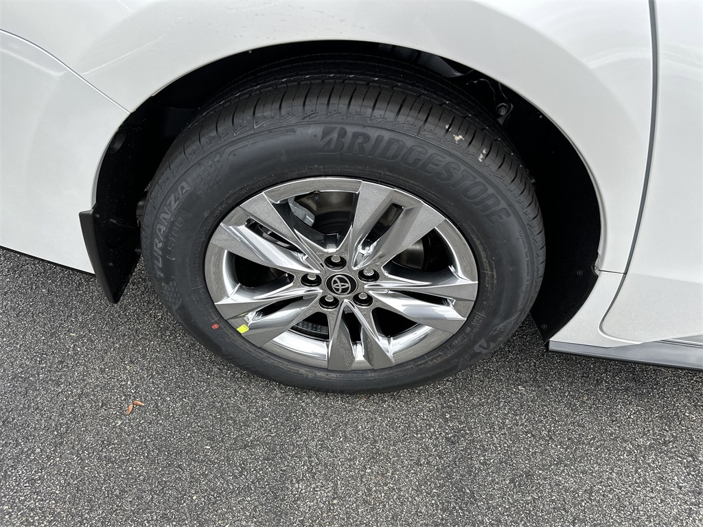 New 2025 Toyota Sienna Van