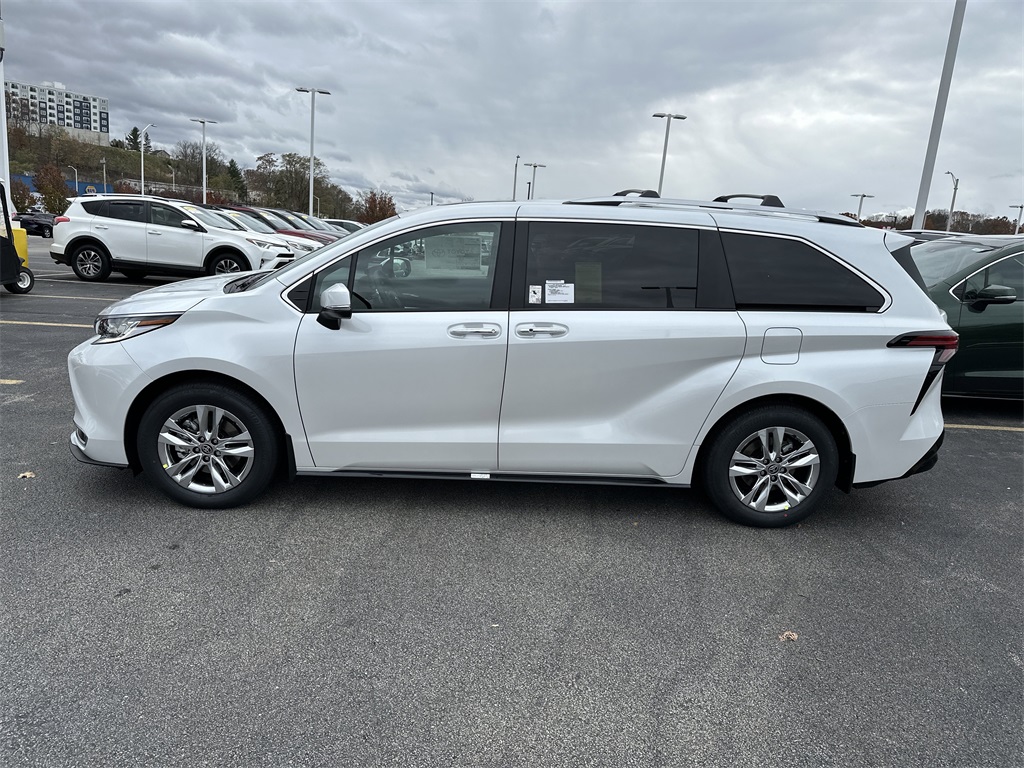 New 2025 Toyota Sienna Van