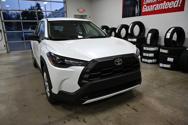 2026 Toyota Corolla Cross L photo 3