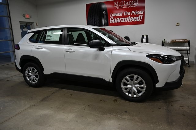 2026 Toyota Corolla Cross L photo 4