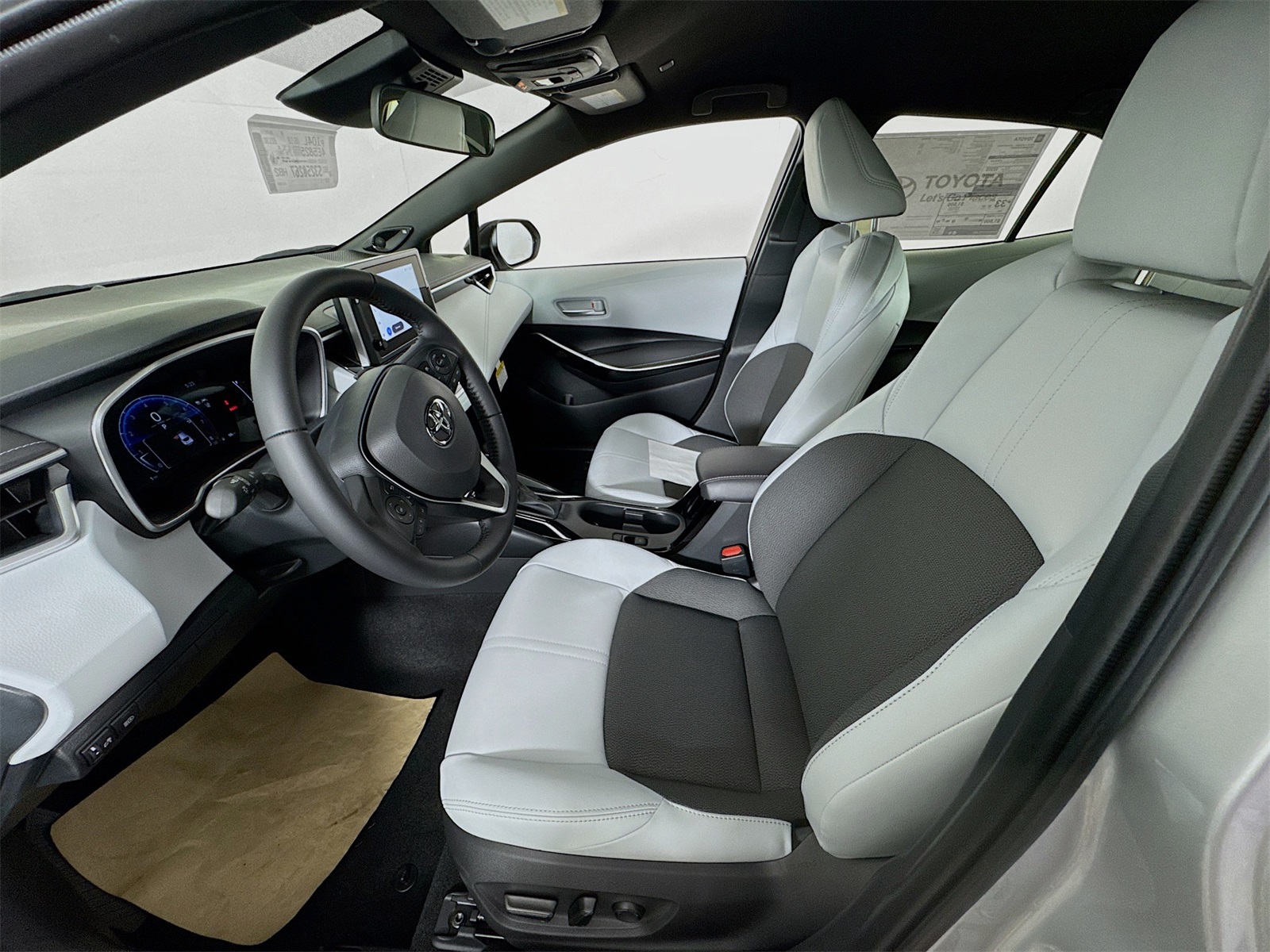 2025 Toyota Corolla XSE photo 11