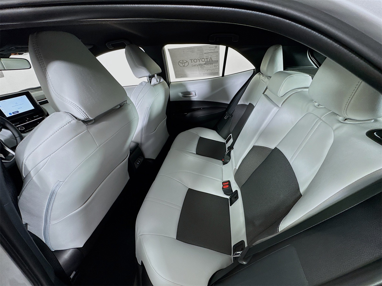 2025 Toyota Corolla XSE photo 12