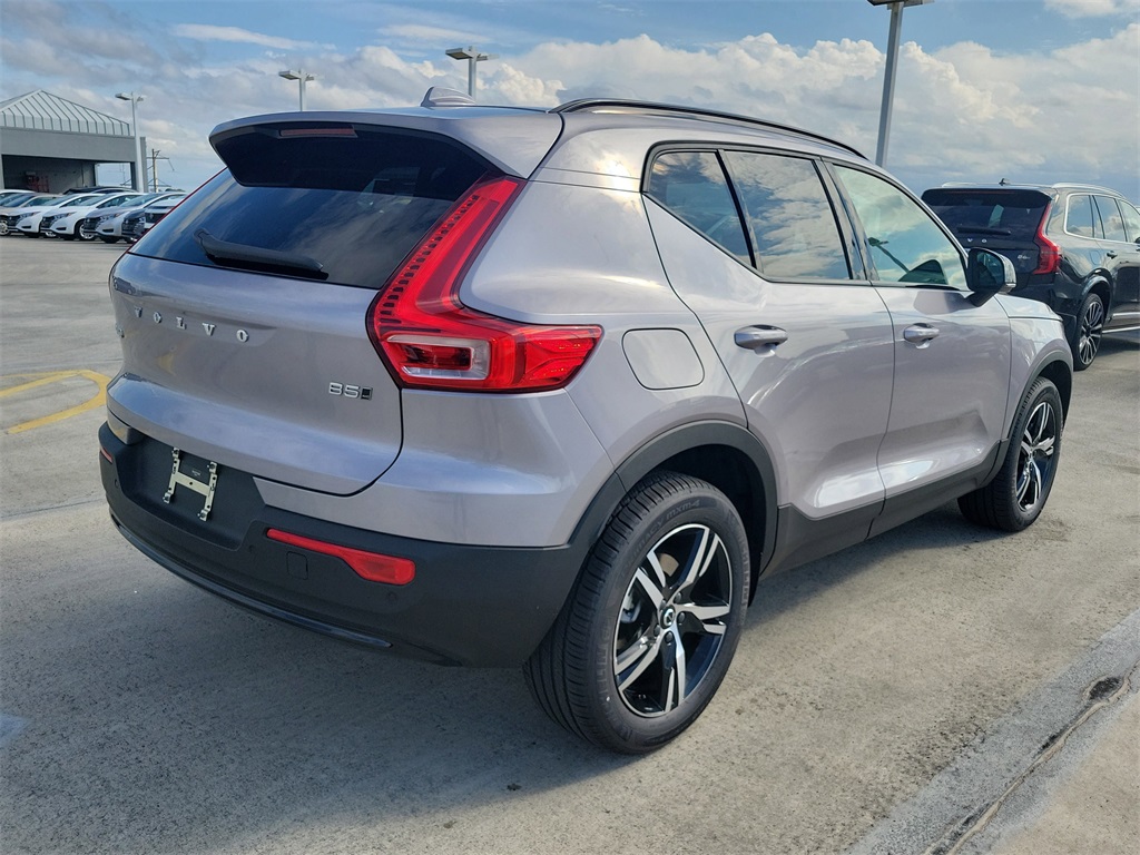 new 2026 Volvo XC40 car, priced at $43,595
