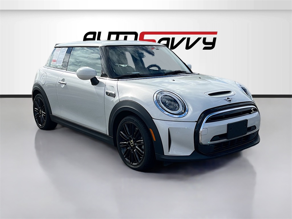 2023 MINI Hardtop 2 Door SE's photo