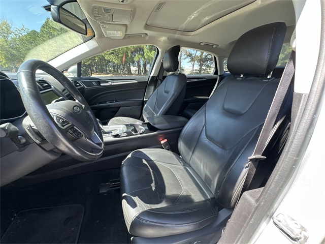 2014 Ford Fusion Titanium photo 11