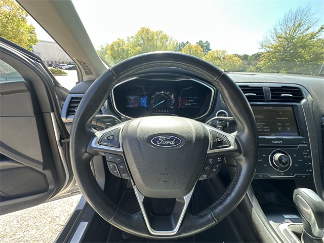 2014 Ford Fusion Titanium photo 14