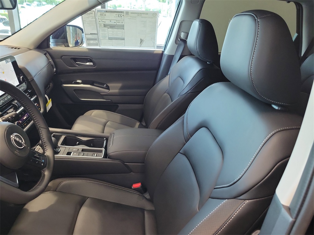 2025 Super Black Nissan Pathfinder SL FWD SUV
