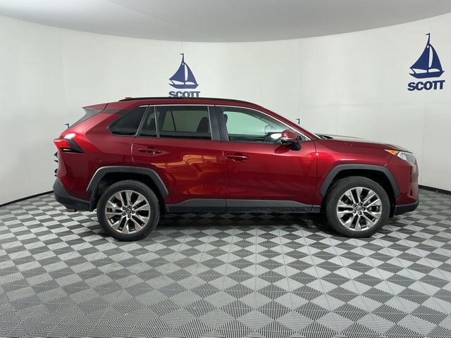 used 2019 Toyota RAV4 car, priced at $25,664