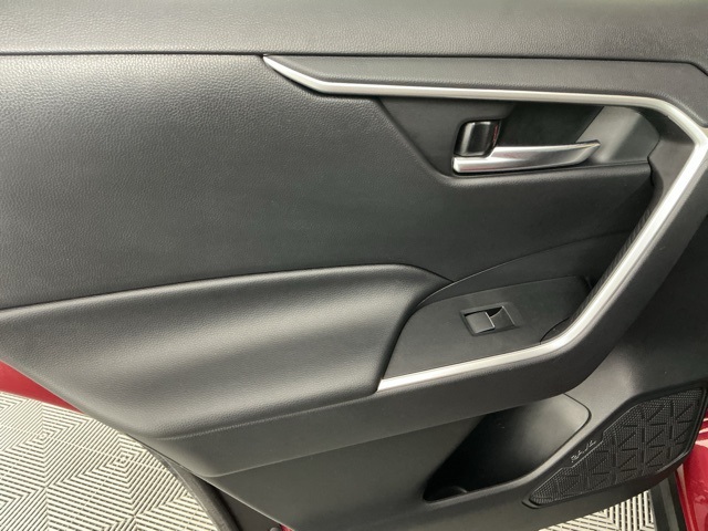 used 2019 Toyota RAV4 car, priced at $25,664