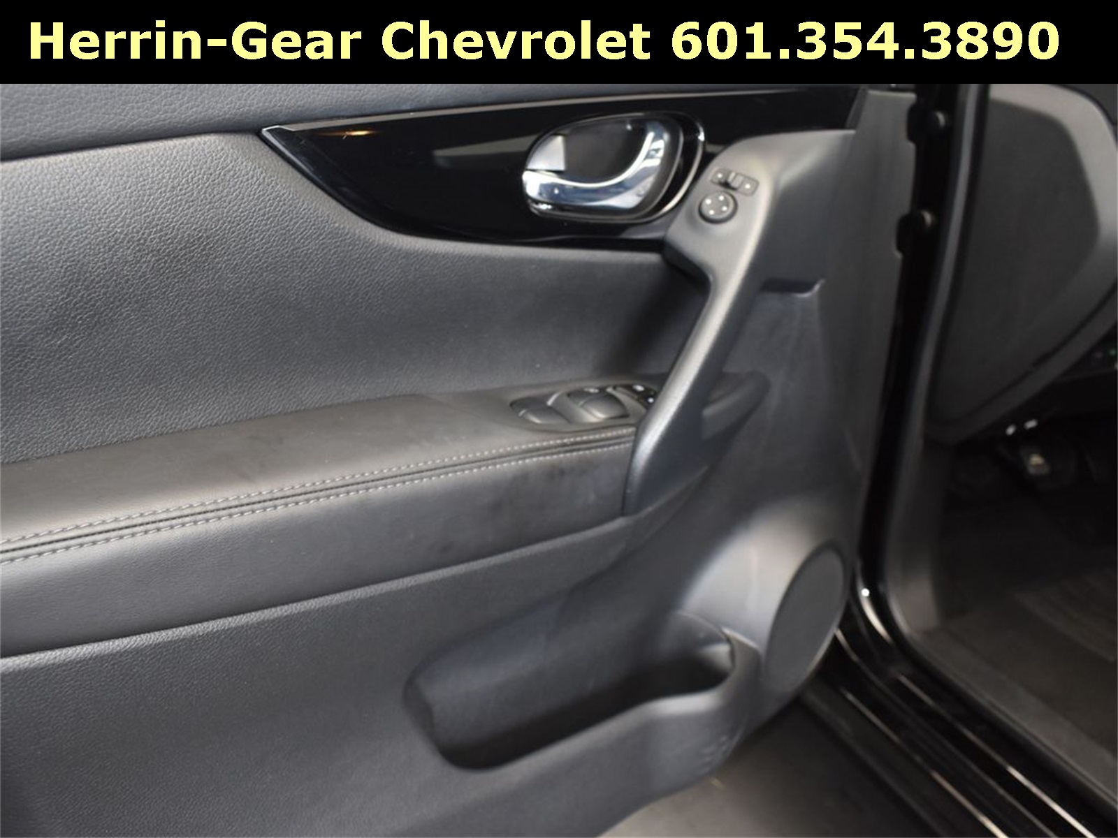 2022 Magnetic Black Pearl Nissan Rogue Sport SV FWD SUV