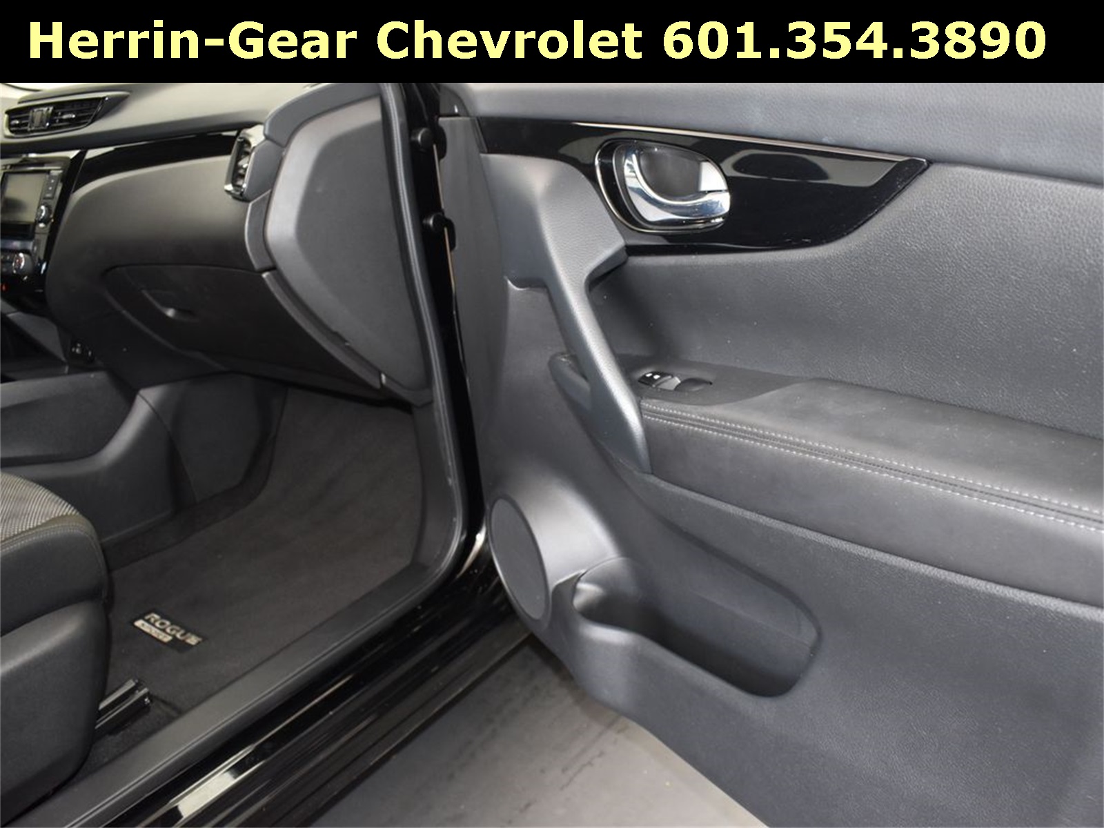 2022 Magnetic Black Pearl Nissan Rogue Sport SV FWD SUV