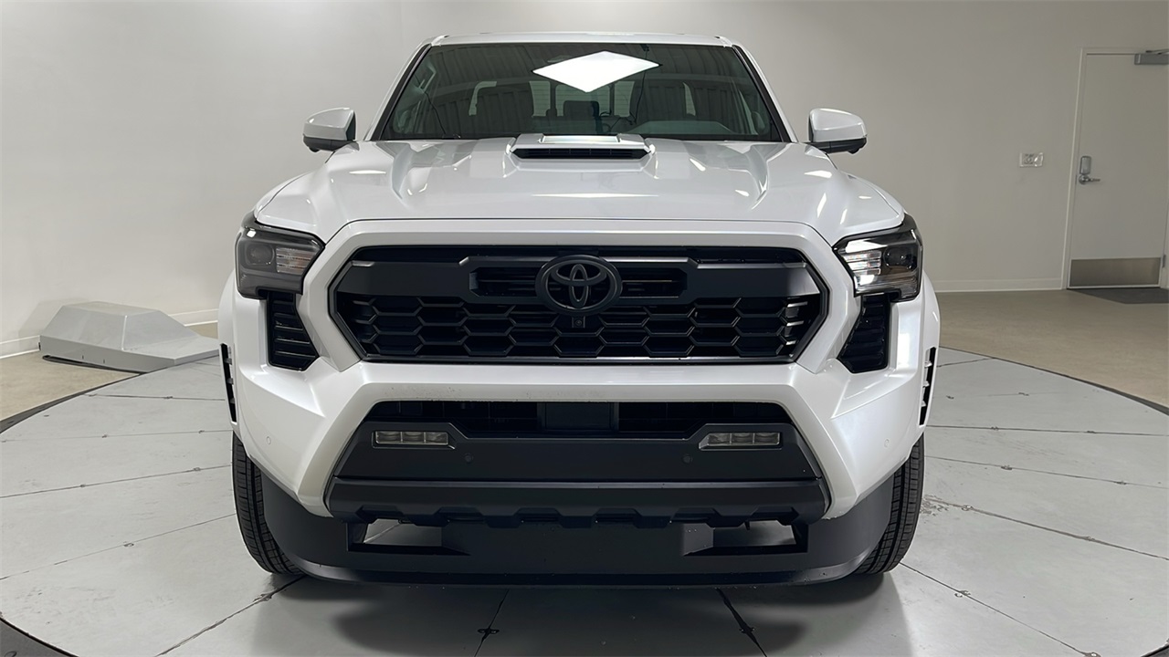 2025 Toyota Tacoma TRD Sport Double Cab photo 2