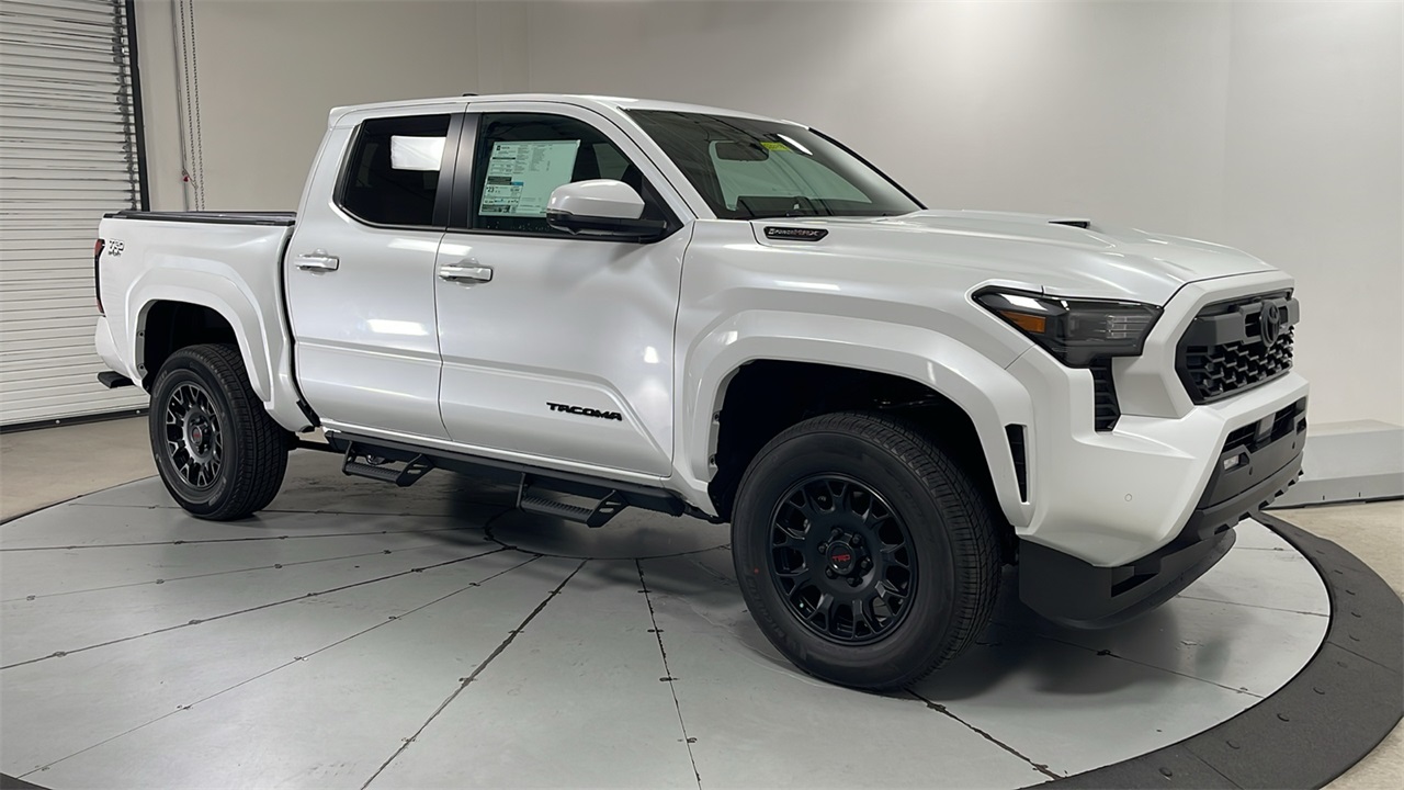 2025 Toyota Tacoma TRD Sport Double Cab photo 3