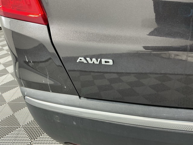 used 2017 Cadillac XT5 car, priced at $12,968