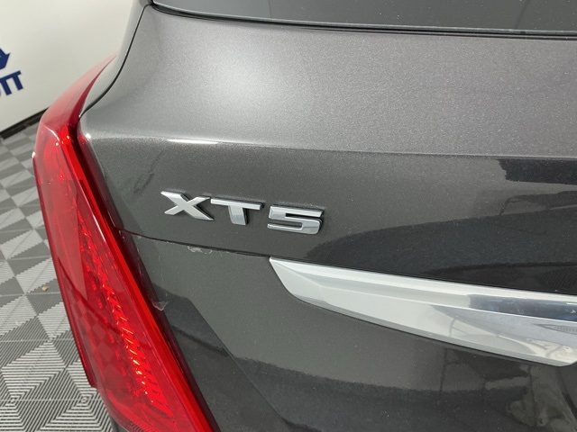 used 2017 Cadillac XT5 car, priced at $12,968