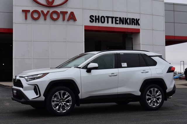 2025 Toyota RAV4 XLE Premium's photo