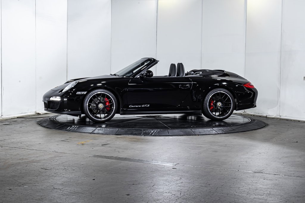 2012 Porsche 911 GTS photo 2