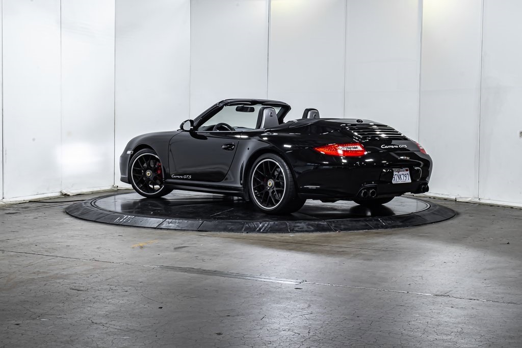 2012 Porsche 911 GTS photo 3