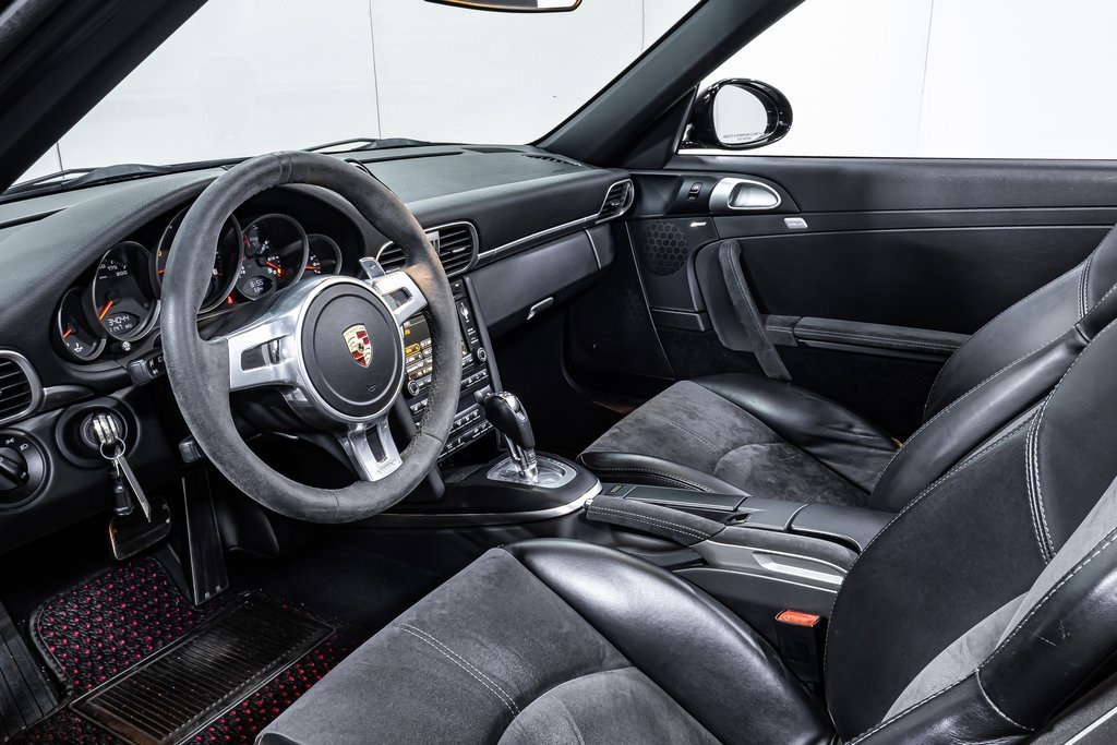 2012 Porsche 911 GTS photo 4