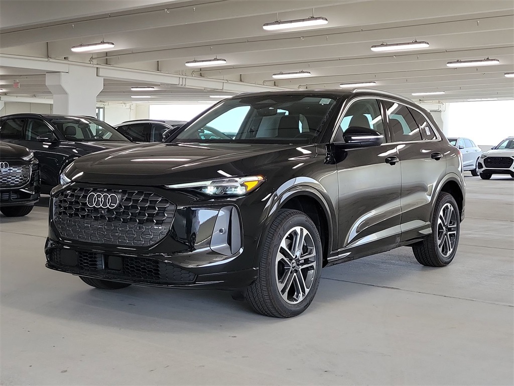 2025 Audi New Q5 Premium Plus's photo