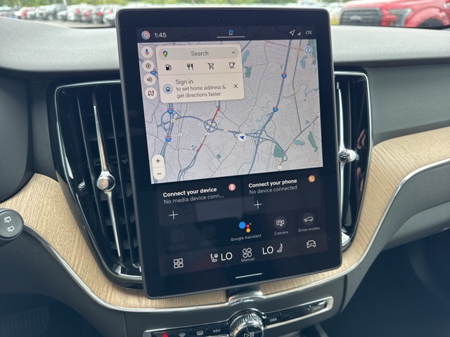 2026 Volvo XC60 B5 Plus photo 14