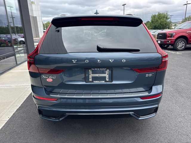 2026 Volvo XC60 B5 Plus photo 4