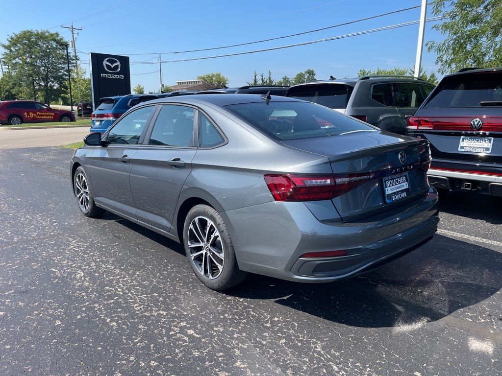 2025 Volkswagen Jetta 1.5T Sport photo 2