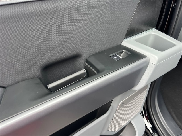 2025 Ford F-150 Lightning photo 22