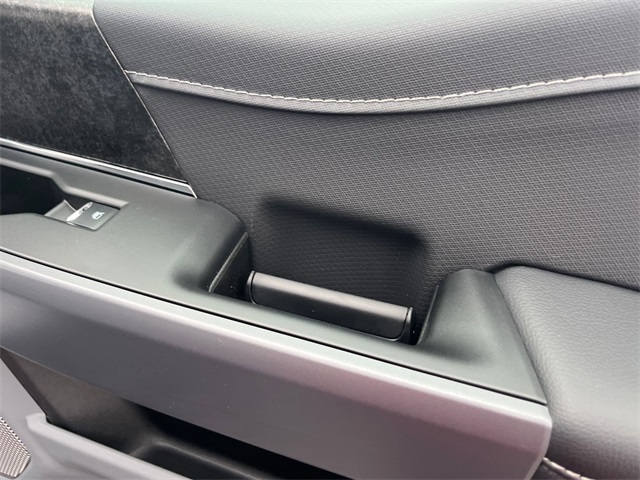 2025 Ford F-150 Lightning photo 29