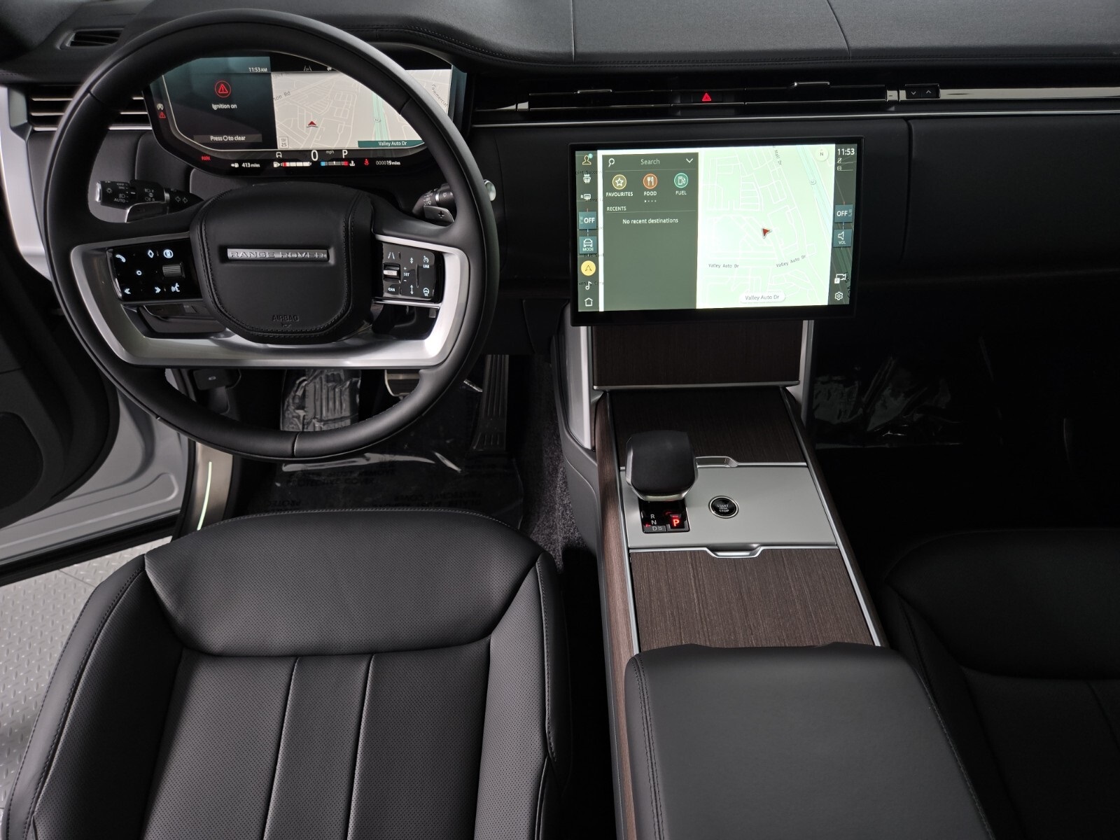 2025 Land Rover Range Rover SE photo 4