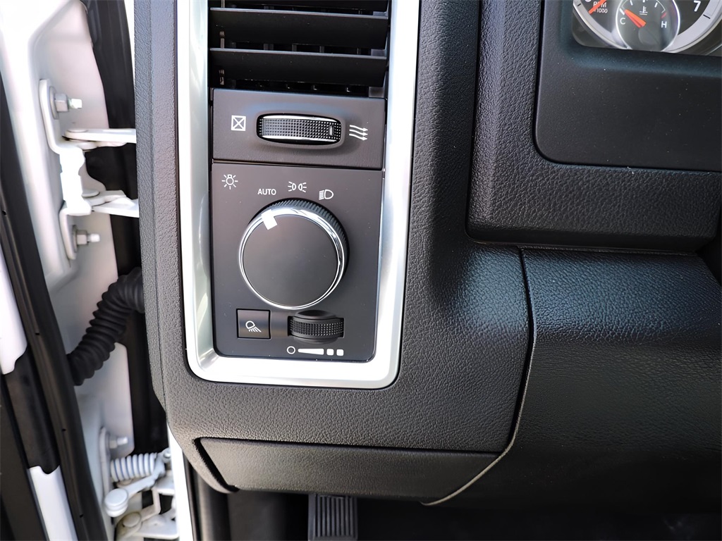 2022 Bright White Clearcoat Ram 1500 Classic SLT 4X4 Truck