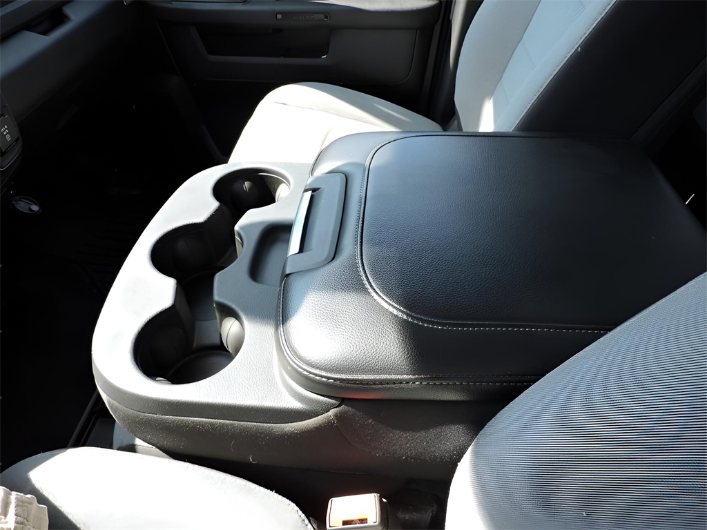 2022 Bright White Clearcoat Ram 1500 Classic SLT 4X4 Truck
