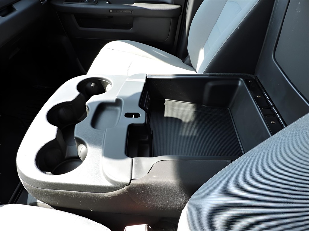 2022 Bright White Clearcoat Ram 1500 Classic SLT 4X4 Truck