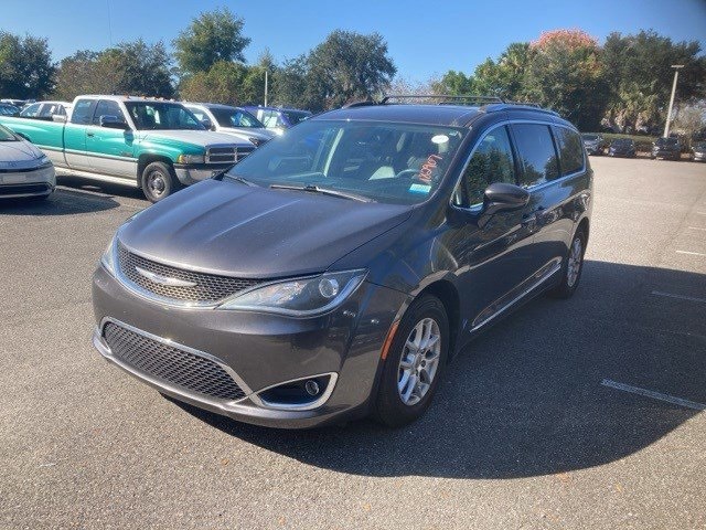 2020 Chrysler Pacifica Touring L's photo