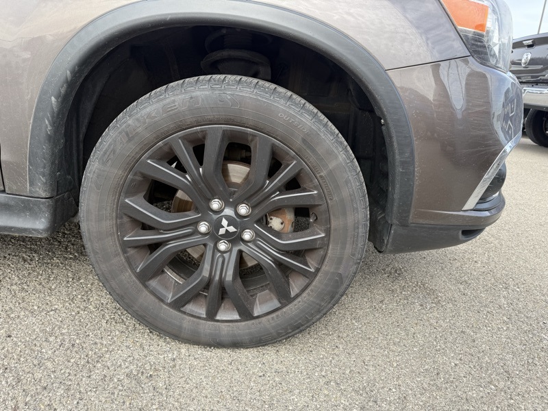 2019 Mitsubishi Outlander Sport ES photo 4