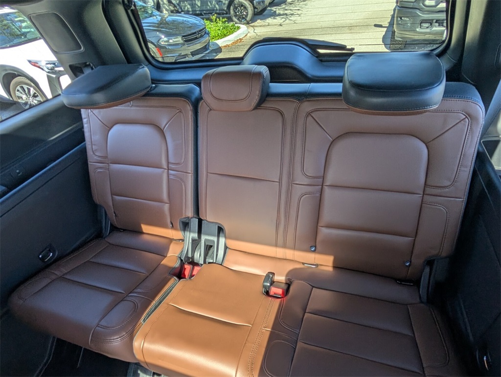 used 2022 Lincoln Navigator car, priced at $49,878