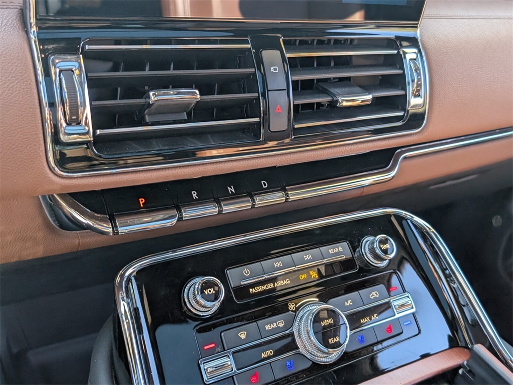 used 2022 Lincoln Navigator car, priced at $49,878